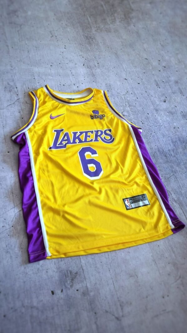 Musculosa De Basket Los Angeles Lakers Lebron James - Image 3