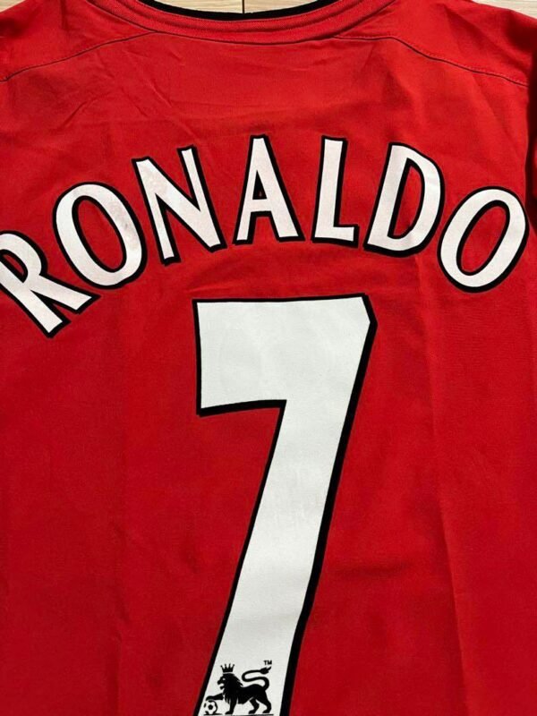 Camiseta Retro Manchester United 2003/2004 Cristiano Ronaldo - Image 3