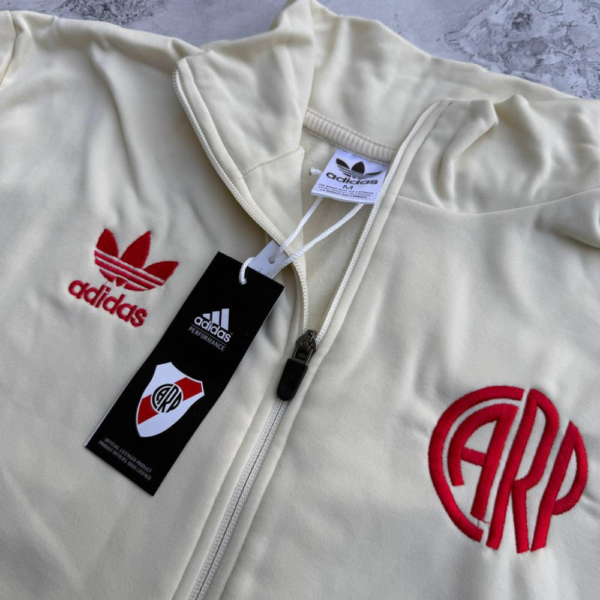 River Plate campera premium 2025/26 - Image 4