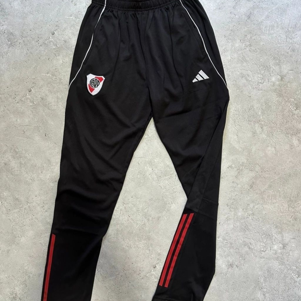 River Plate Jogging Frisado 2026